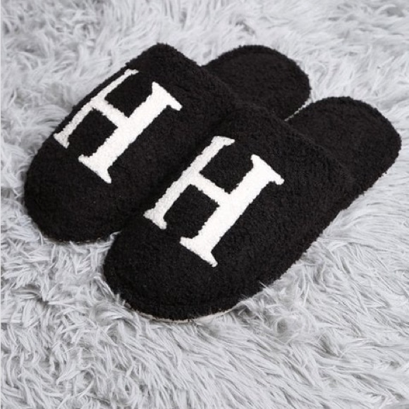 Combo blanket/slippers set black - Picture 5 of 5